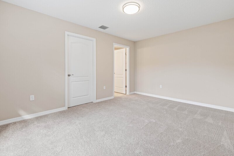 FULLY FENCED, LIKE NEW 4/3/2 ON A QUIET CUL-DE-SAC property image