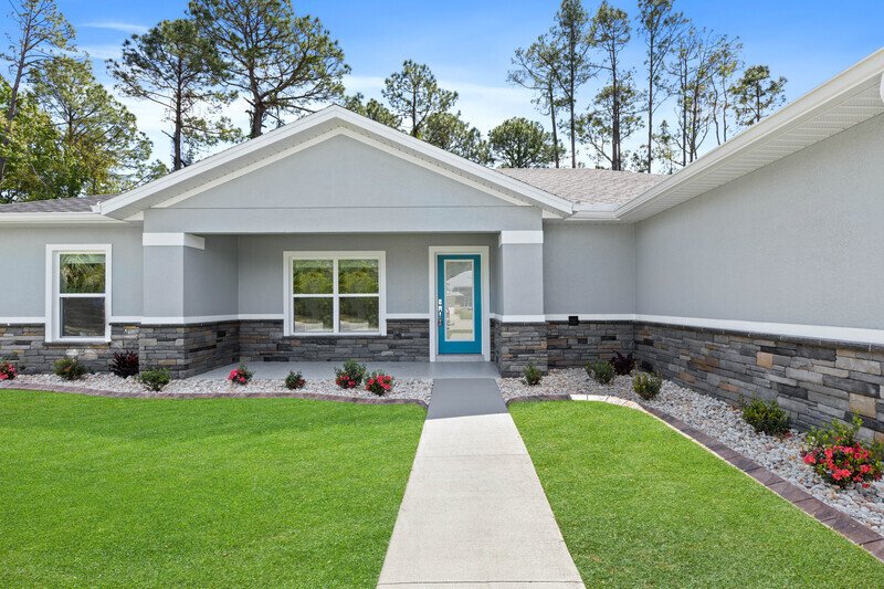 FULLY FENCED, BRAND NEW, CUSTOM BUILT 3/2/2 ON A CUL DE SAC IN DESIRABLE QUAIL HOLLOW property image