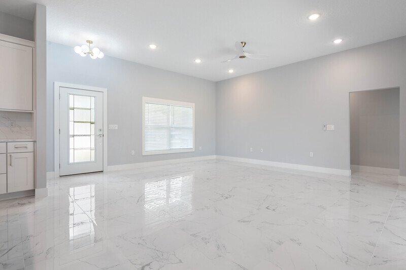 FULLY FENCED, BRAND NEW, CUSTOM BUILT 3/2/2 ON A CUL DE SAC IN DESIRABLE QUAIL HOLLOW property image