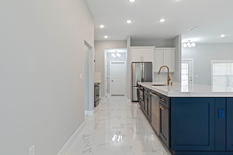 FULLY FENCED, BRAND NEW, CUSTOM BUILT 3/2/2 ON A CUL DE SAC IN DESIRABLE QUAIL HOLLOW property image