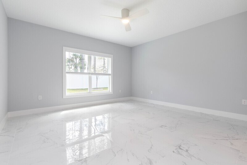 FULLY FENCED, BRAND NEW, CUSTOM BUILT 3/2/2 ON A CUL DE SAC IN DESIRABLE QUAIL HOLLOW property image