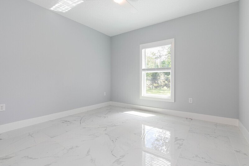 FULLY FENCED, BRAND NEW, CUSTOM BUILT 3/2/2 ON A CUL DE SAC IN DESIRABLE QUAIL HOLLOW property image