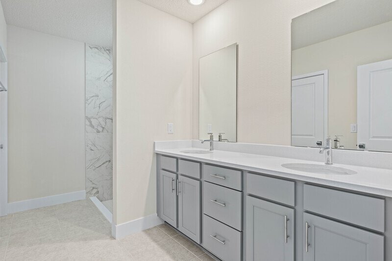 FULLY FENCED, LIKE NEW 3/2/2 IN POPULAR PINE GROVE property image