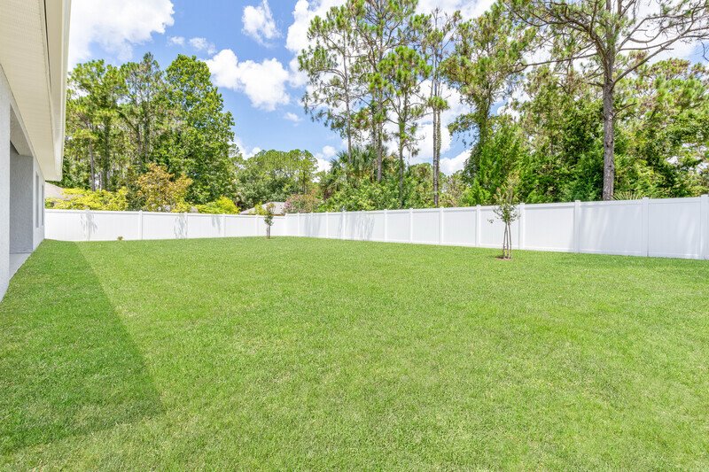 FULLY FENCED, LIKE NEW 3/2/2 IN POPULAR PINE GROVE property image