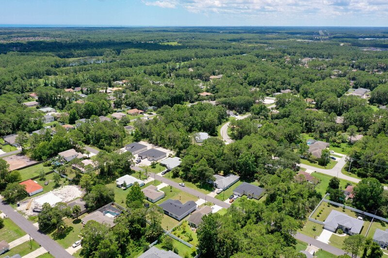 FULLY FENCED, LIKE NEW 3/2/2 IN POPULAR PINE GROVE property image