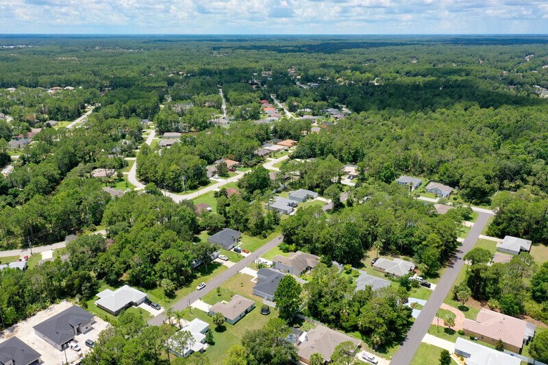 FULLY FENCED, LIKE NEW 3/2/2 IN POPULAR PINE GROVE property image