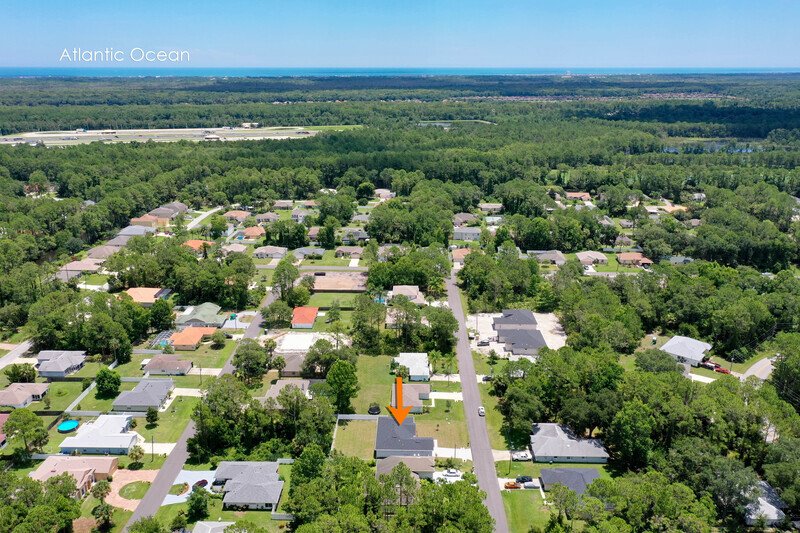 FULLY FENCED, LIKE NEW 3/2/2 IN POPULAR PINE GROVE property image