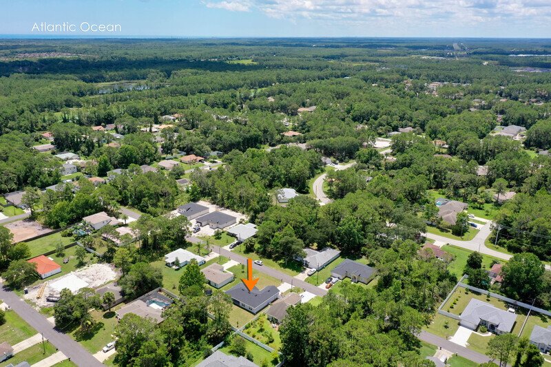 FULLY FENCED, LIKE NEW 3/2/2 IN POPULAR PINE GROVE property image