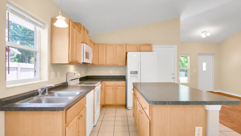 FULLY FENCED 3/2 IN THE HEART OF DAYTONA BEACH property image