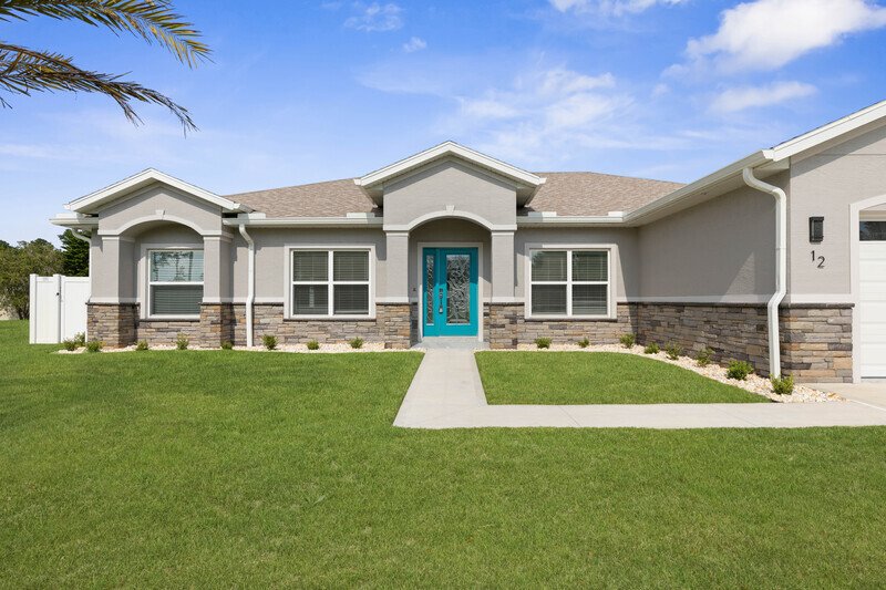 LIKE NEW, CUSTOM BUILT, FULLY FENCED 4/2/2 IN DESIRABLE PINE LAKES property image