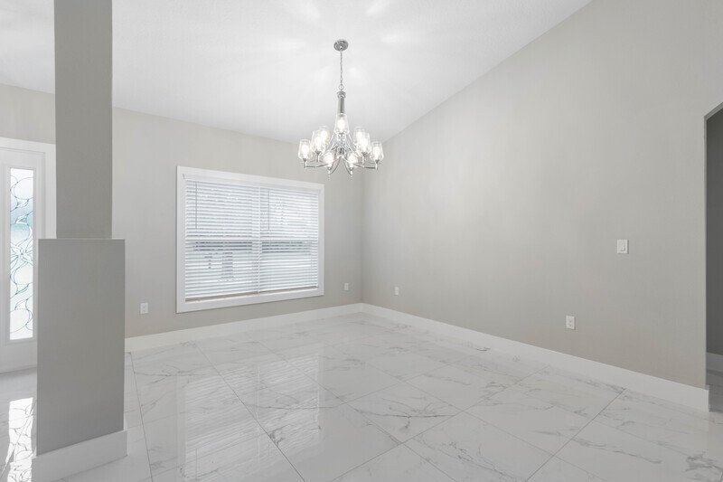 LIKE NEW, CUSTOM BUILT, FULLY FENCED 4/2/2 IN DESIRABLE PINE LAKES property image