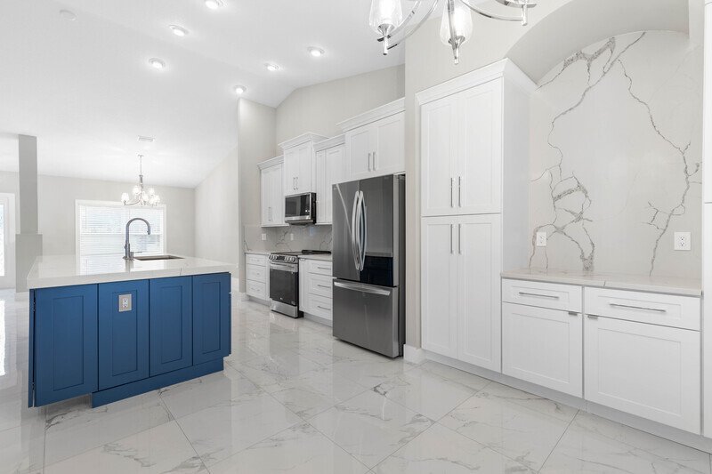 LIKE NEW, CUSTOM BUILT, FULLY FENCED 4/2/2 IN DESIRABLE PINE LAKES property image