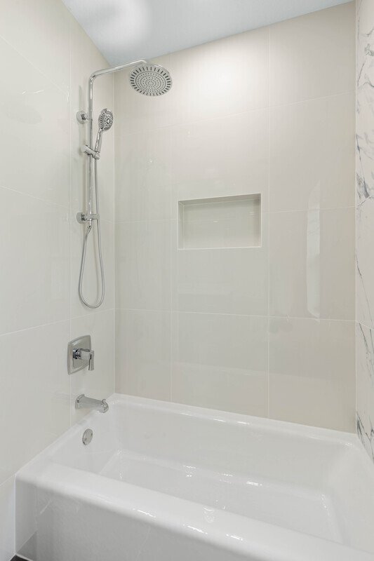 LIKE NEW, CUSTOM BUILT, FULLY FENCED 4/2/2 IN DESIRABLE PINE LAKES property image