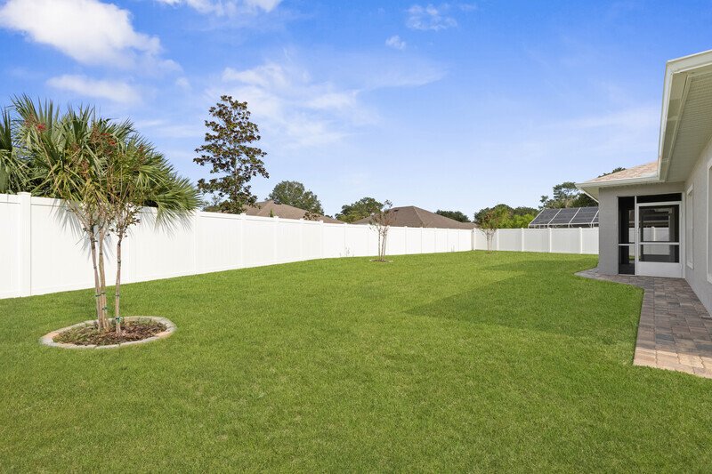 LIKE NEW, CUSTOM BUILT, FULLY FENCED 4/2/2 IN DESIRABLE PINE LAKES property image