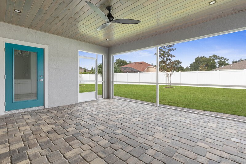 LIKE NEW, CUSTOM BUILT, FULLY FENCED 4/2/2 IN DESIRABLE PINE LAKES property image