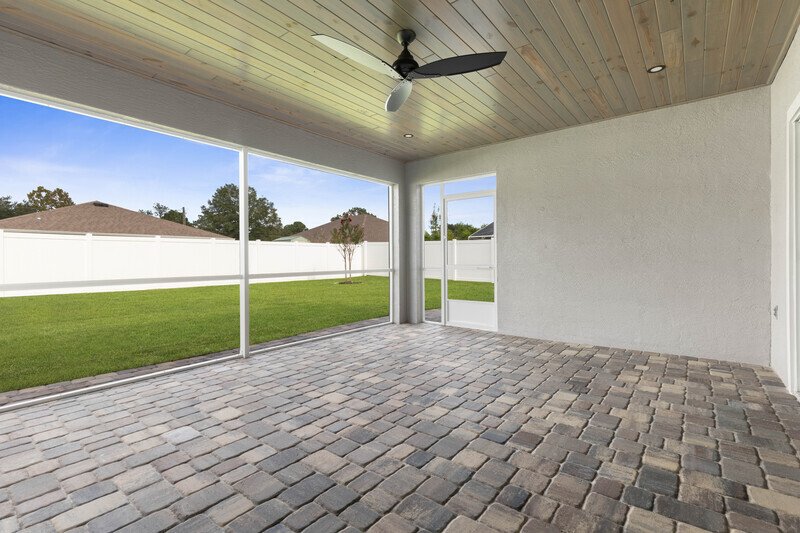 LIKE NEW, CUSTOM BUILT, FULLY FENCED 4/2/2 IN DESIRABLE PINE LAKES property image