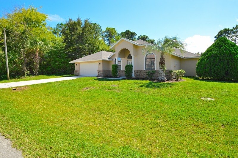 FULLY FENCED POOL HOME 3+DEN/2.5/2 IN DESIRABLE INDIAN TRAILS property image