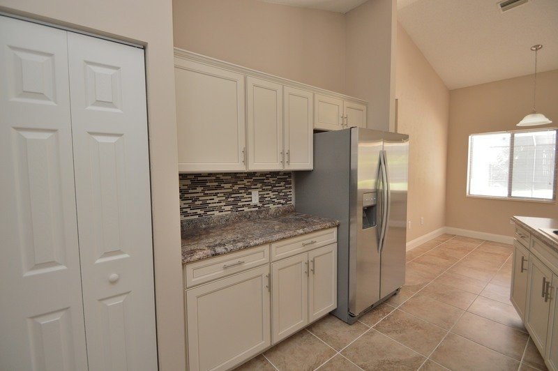 FULLY FENCED POOL HOME 3+DEN/2.5/2 IN DESIRABLE INDIAN TRAILS property image