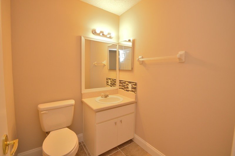 FULLY FENCED POOL HOME 3+DEN/2.5/2 IN DESIRABLE INDIAN TRAILS property image