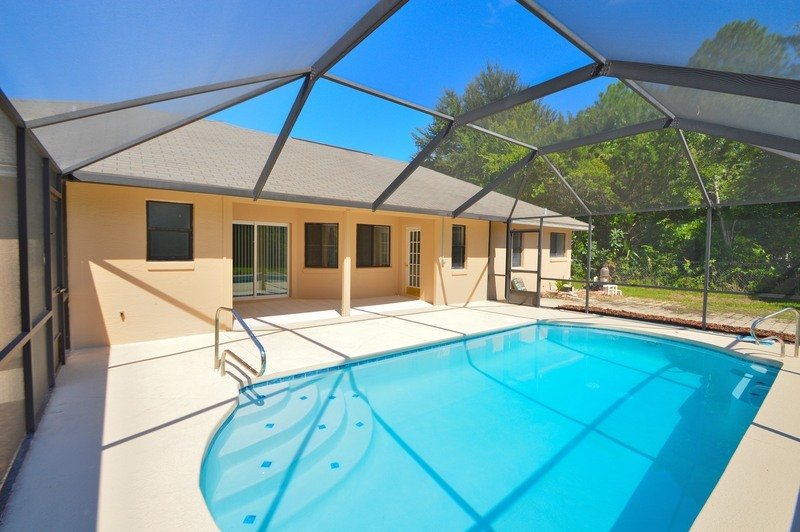 FULLY FENCED POOL HOME 3+DEN/2.5/2 IN DESIRABLE INDIAN TRAILS property image