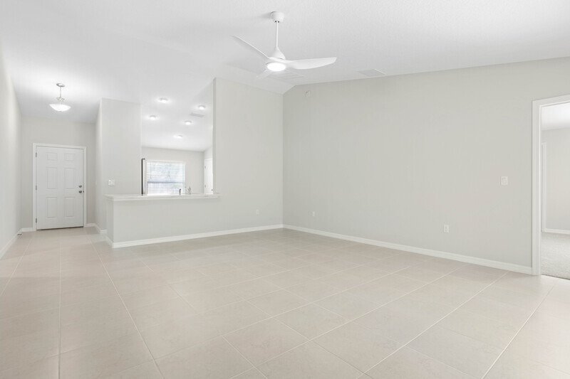 FULLY FENCED, BRAND NEW 4/2/2 IN POPULAR BELLE TERRE property image