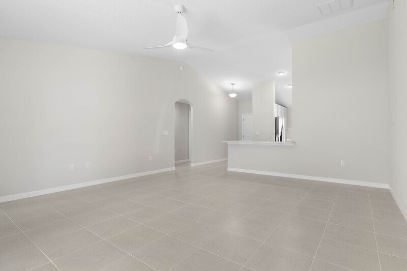 FULLY FENCED, BRAND NEW 4/2/2 IN POPULAR BELLE TERRE property image