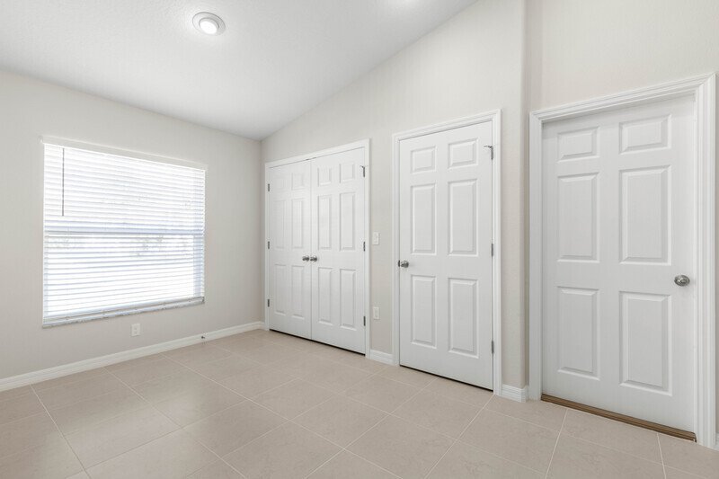 FULLY FENCED, BRAND NEW 4/2/2 IN POPULAR BELLE TERRE property image