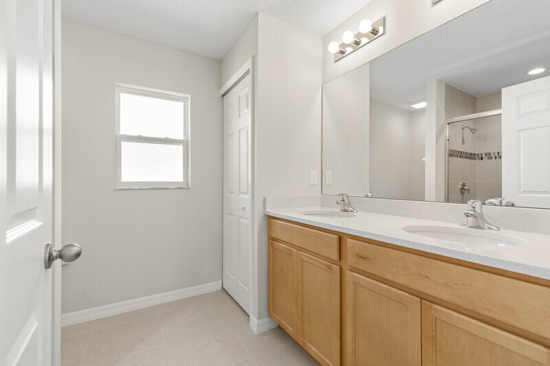 FULLY FENCED, BRAND NEW 4/2/2 IN POPULAR BELLE TERRE property image