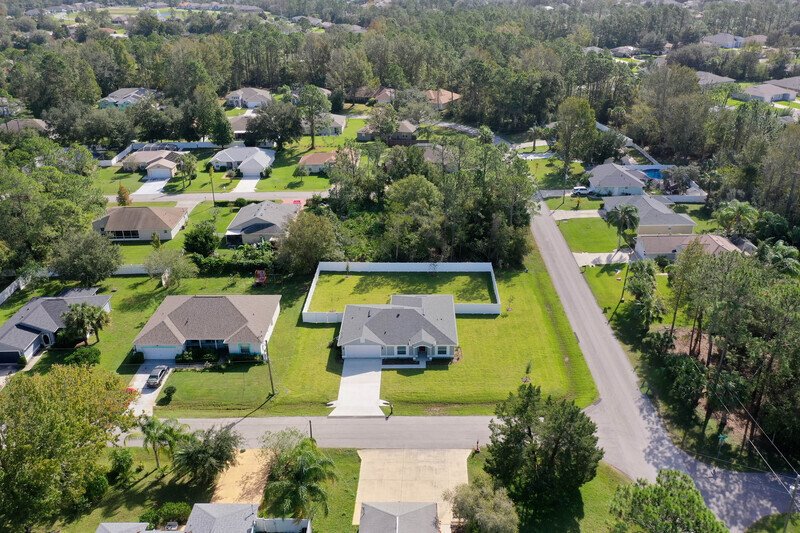 FULLY FENCED, BRAND NEW 4/2/2 IN POPULAR BELLE TERRE property image