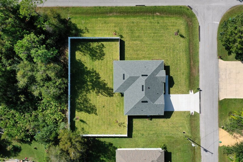 FULLY FENCED, BRAND NEW 4/2/2 IN POPULAR BELLE TERRE property image