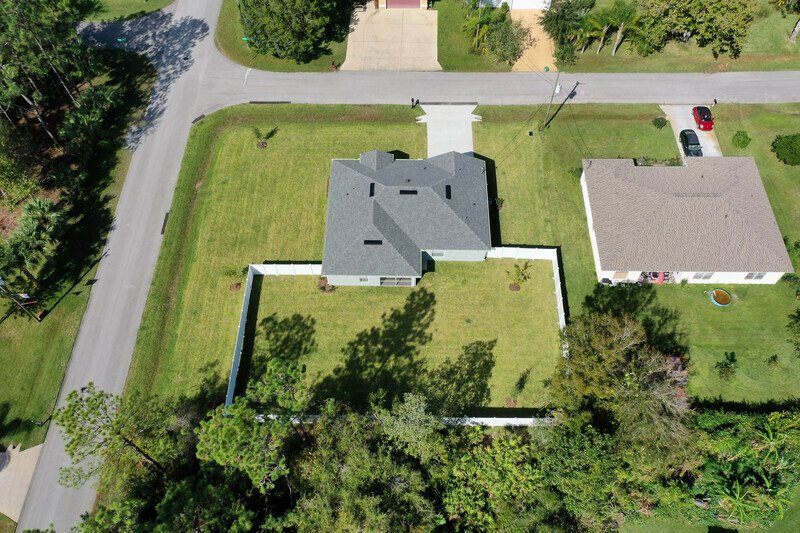 FULLY FENCED, BRAND NEW 4/2/2 IN POPULAR BELLE TERRE property image