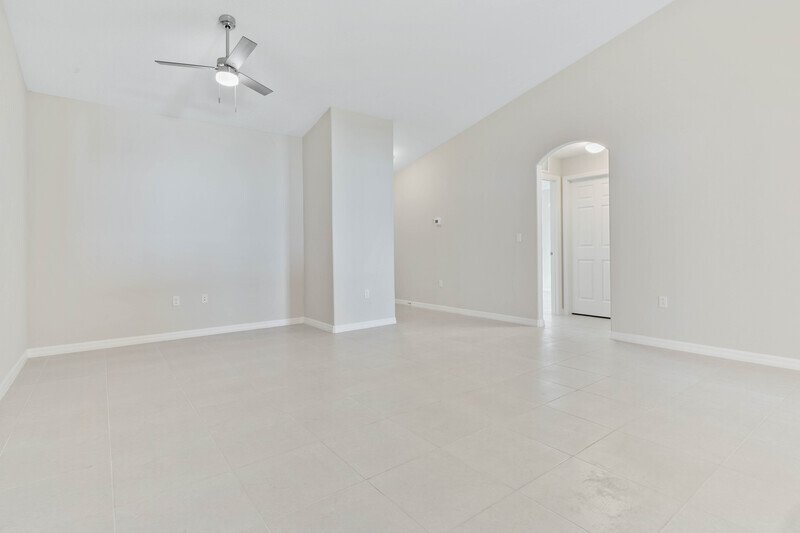 FULLY FENCED, BRAND NEW 3/2/1 TOWNHOUSE IN BEAUTIFUL SEMINOLE WOODS property image