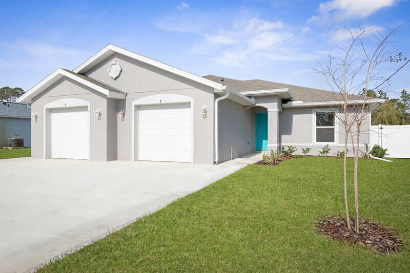 FULLY FENCED, LIKE NEW 3/2/1 TOWNHOUSE ON A CUL DE SAC IN BEAUTIFUL SEMINOLE WOODS property image