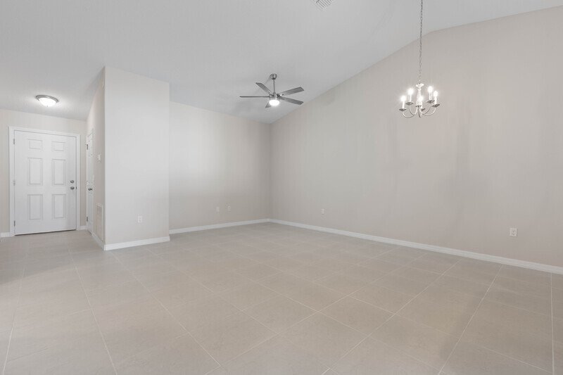 FULLY FENCED, LIKE NEW 3/2/1 TOWNHOUSE ON A CUL DE SAC IN BEAUTIFUL SEMINOLE WOODS property image