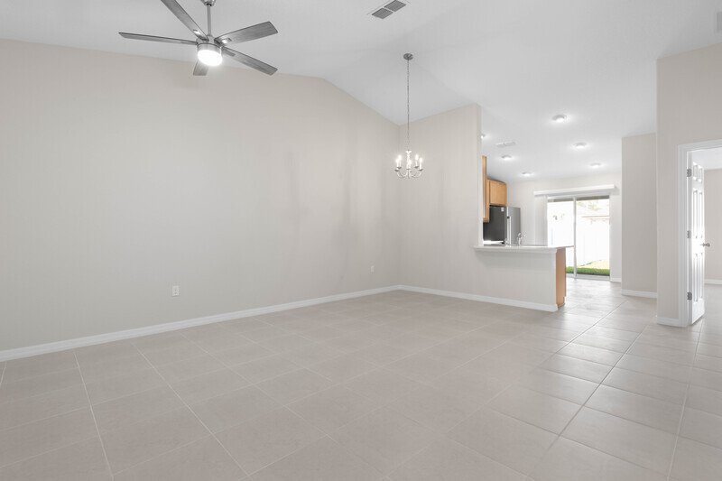 FULLY FENCED, LIKE NEW 3/2/1 TOWNHOUSE ON A CUL DE SAC IN BEAUTIFUL SEMINOLE WOODS property image