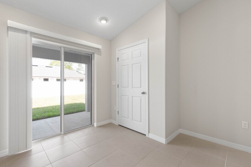 FULLY FENCED, LIKE NEW 3/2/1 TOWNHOUSE ON A CUL DE SAC IN BEAUTIFUL SEMINOLE WOODS property image