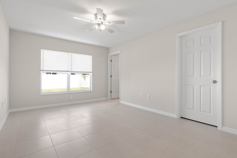 FULLY FENCED, LIKE NEW 3/2/1 TOWNHOUSE ON A CUL DE SAC IN BEAUTIFUL SEMINOLE WOODS property image