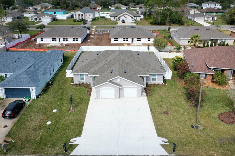 FULLY FENCED, LIKE NEW 3/2/1 TOWNHOUSE ON A CUL DE SAC IN BEAUTIFUL SEMINOLE WOODS property image