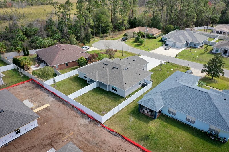 FULLY FENCED, LIKE NEW 3/2/1 TOWNHOUSE ON A CUL DE SAC IN BEAUTIFUL SEMINOLE WOODS property image