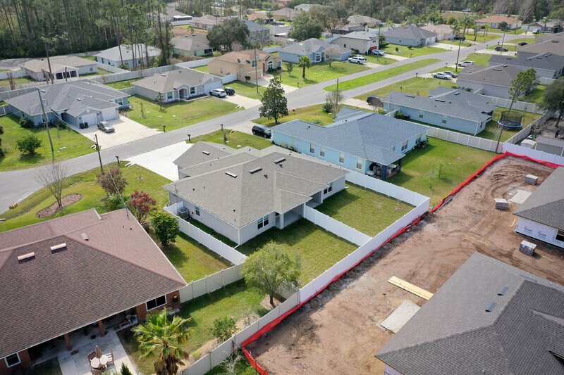 FULLY FENCED, LIKE NEW 3/2/1 TOWNHOUSE ON A CUL DE SAC IN BEAUTIFUL SEMINOLE WOODS property image