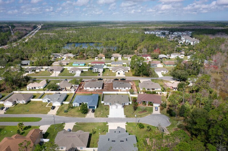 FULLY FENCED, LIKE NEW 3/2/1 TOWNHOUSE ON A CUL DE SAC IN BEAUTIFUL SEMINOLE WOODS property image