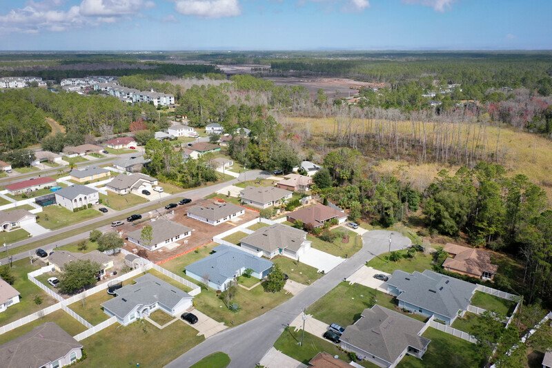FULLY FENCED, LIKE NEW 3/2/1 TOWNHOUSE ON A CUL DE SAC IN BEAUTIFUL SEMINOLE WOODS property image