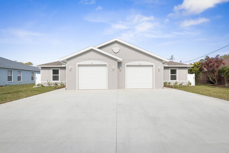 FULLY FENCED, LIKE NEW 3/2/1 TOWNHOUSE ON A CUL DE SAC IN BEAUTIFUL SEMINOLE WOODS property image