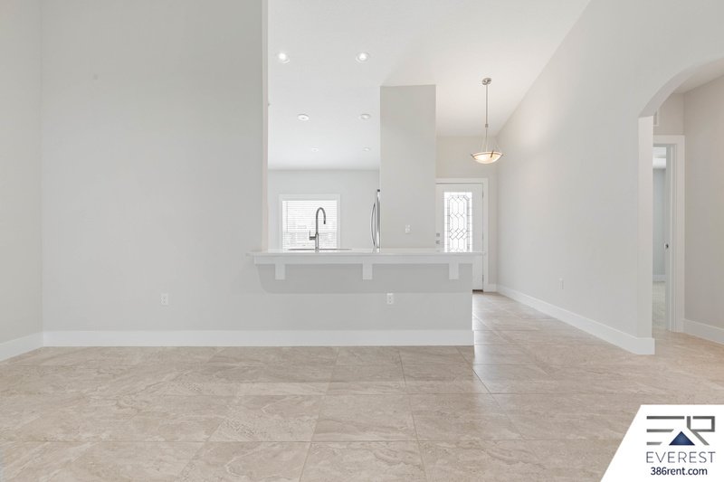 LIKE NEW, CUSTOM BUILT 4/3/2 IN BEAUTIFUL PINE LAKES property image