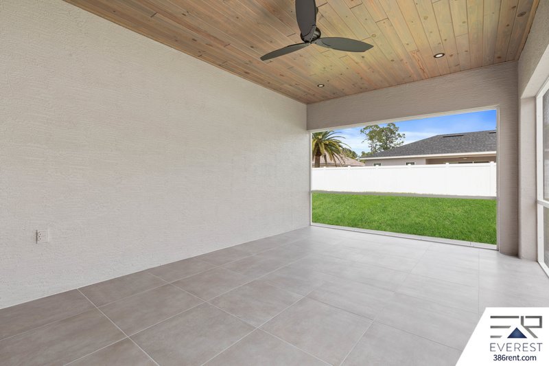 LIKE NEW, CUSTOM BUILT 4/3/2 IN BEAUTIFUL PINE LAKES property image