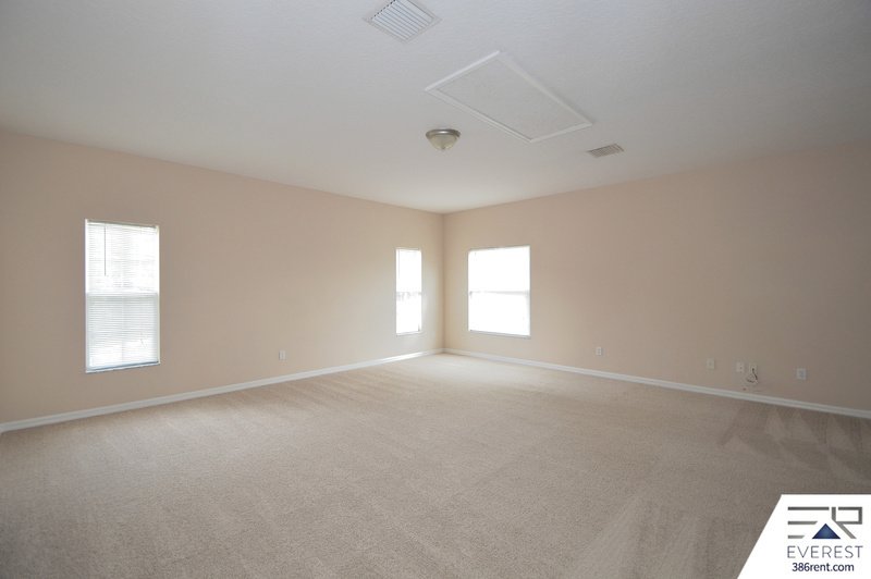 SPACIOUS 5/3/2 ON A CUL-DE-SAC IN DESIRABLE INDIAN TRAILS property image