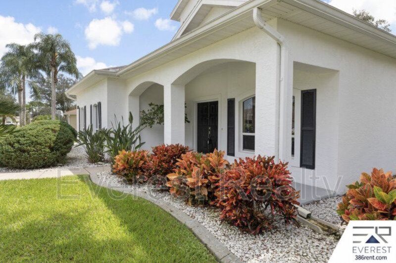 SPACIOUS 3/2.5/2 IN DESIRABLE STERLING CHASE NEIGHBORHOOD property image