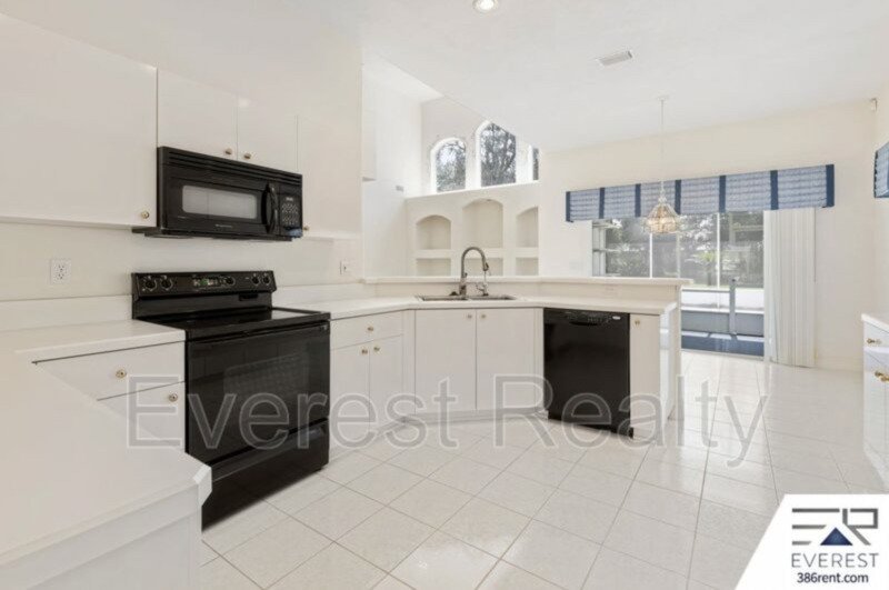 SPACIOUS 3/2.5/2 IN DESIRABLE STERLING CHASE NEIGHBORHOOD property image