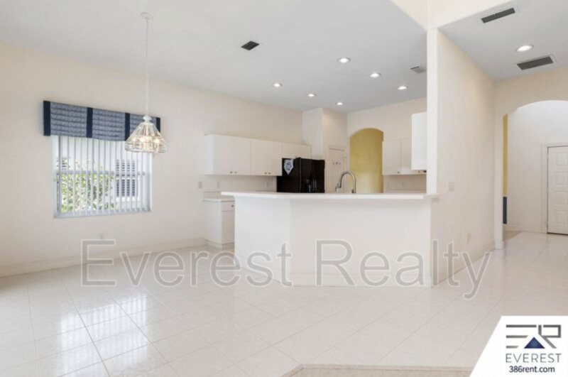 SPACIOUS 3/2.5/2 IN DESIRABLE STERLING CHASE NEIGHBORHOOD property image