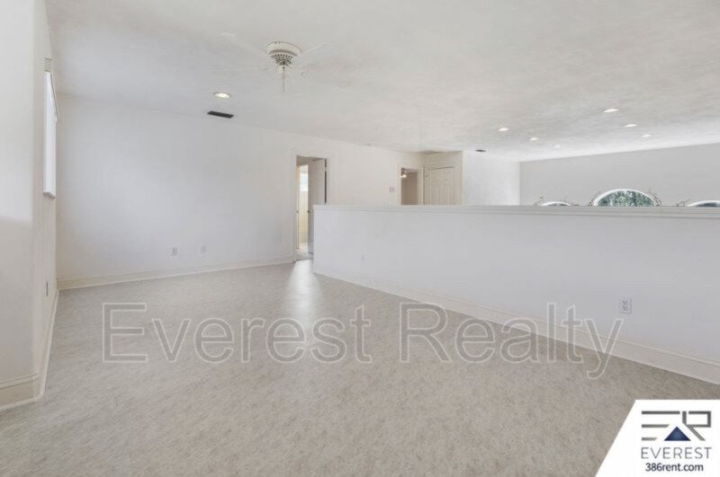SPACIOUS 3/2.5/2 IN DESIRABLE STERLING CHASE NEIGHBORHOOD property image